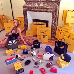 时尚圈老司机范爷出活动被截表情包