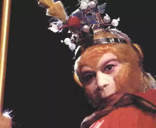 年少只知猴王勇,中年方懂悟空怂